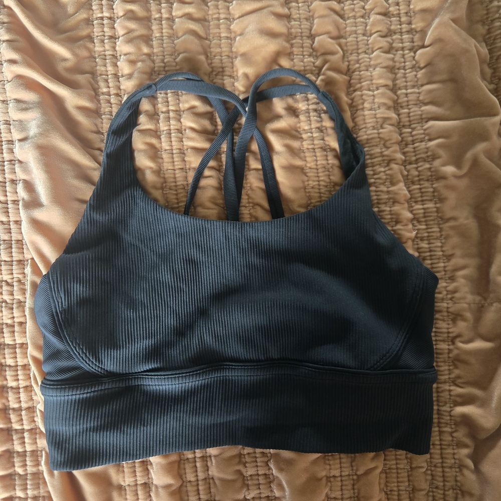 Lululemon Women's Ribbed Black Sports Bra